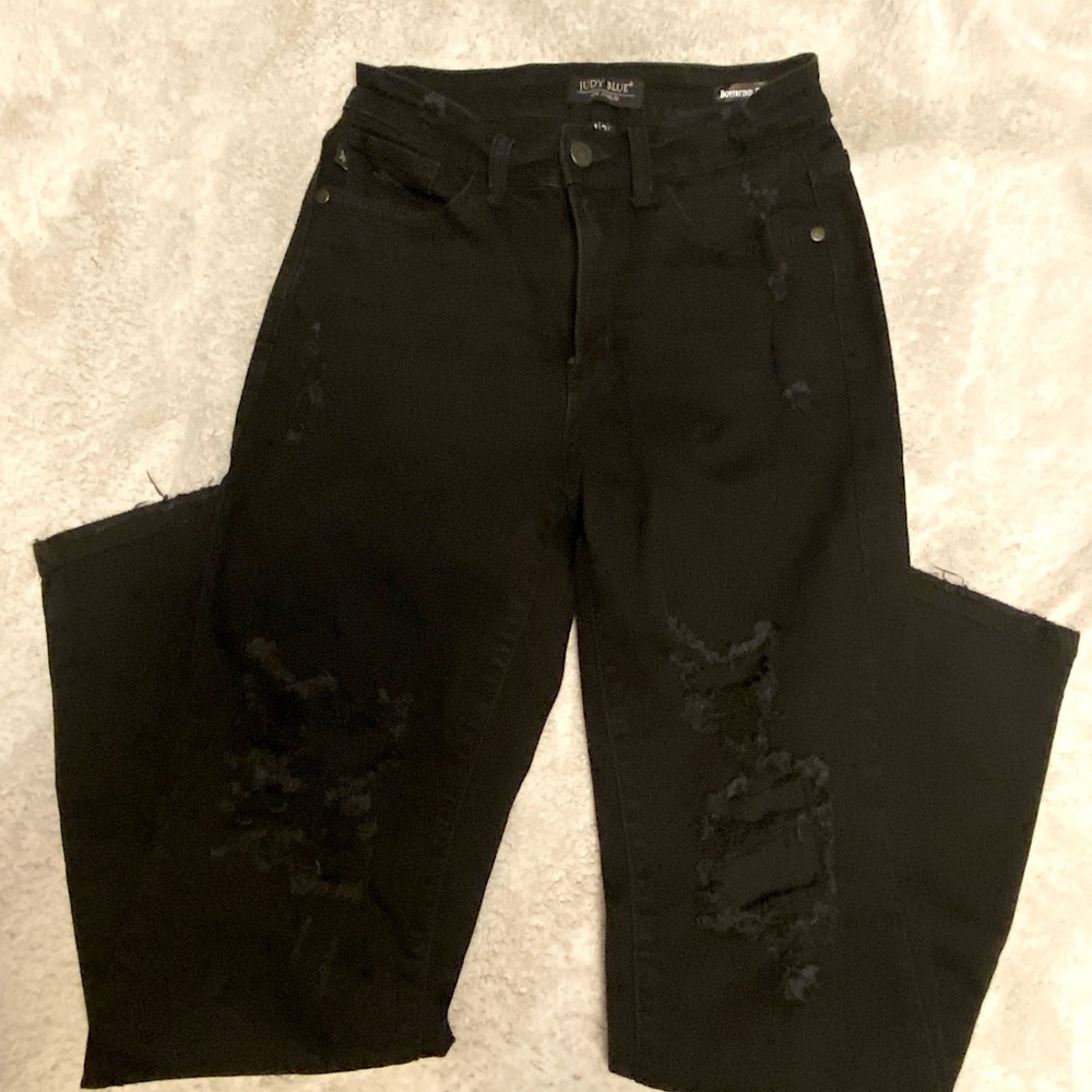 Black Judy Blue distressed boyfriend fit jeans, size 1/25
